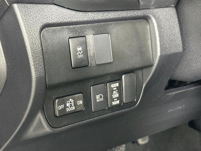 Certified Used 2022 MAGNETIC GRAY MET. Toyota  image 14