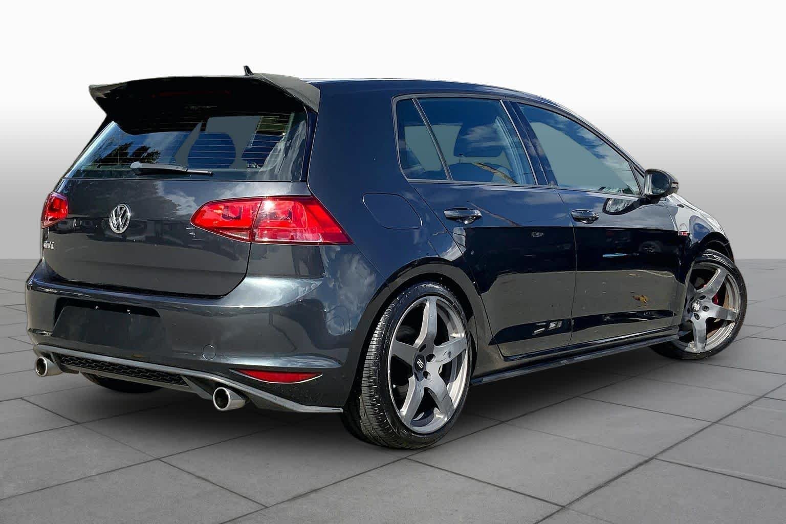 Used 2015 Carbon Steel Gray Metallic Volkswagen S image 13