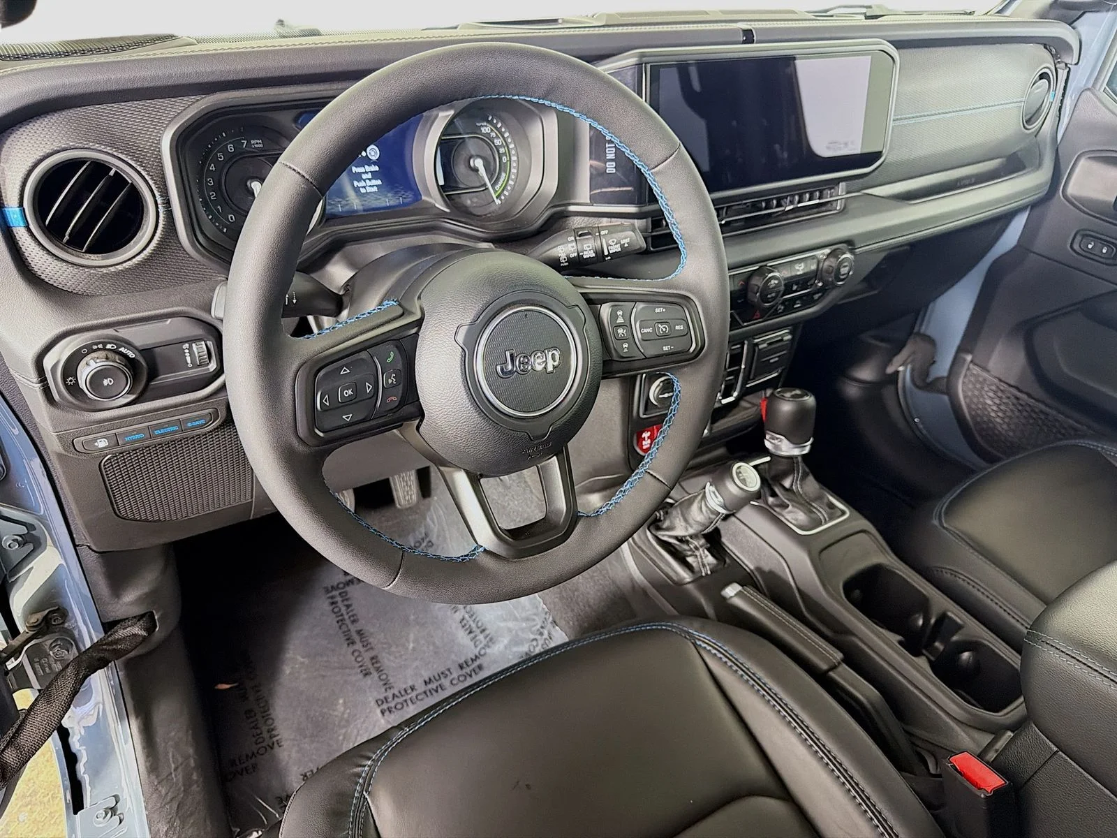 Used 2025 Anvil Clear Coat Jeep Rubicon 4xe image 9