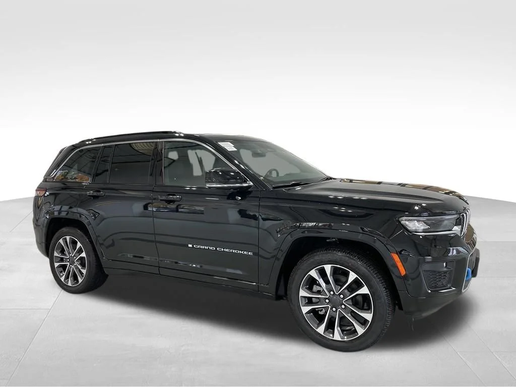 Used 2024 Black Jeep Overland 4xe image 2