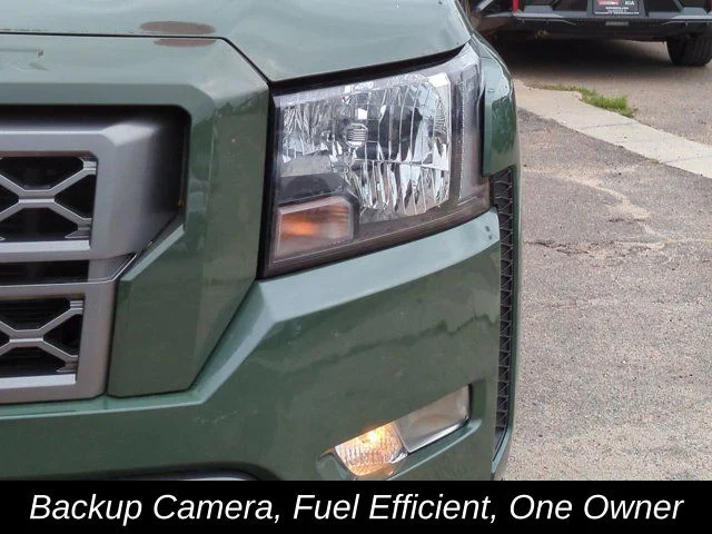 Used 2022 Green Nissan SV image 10