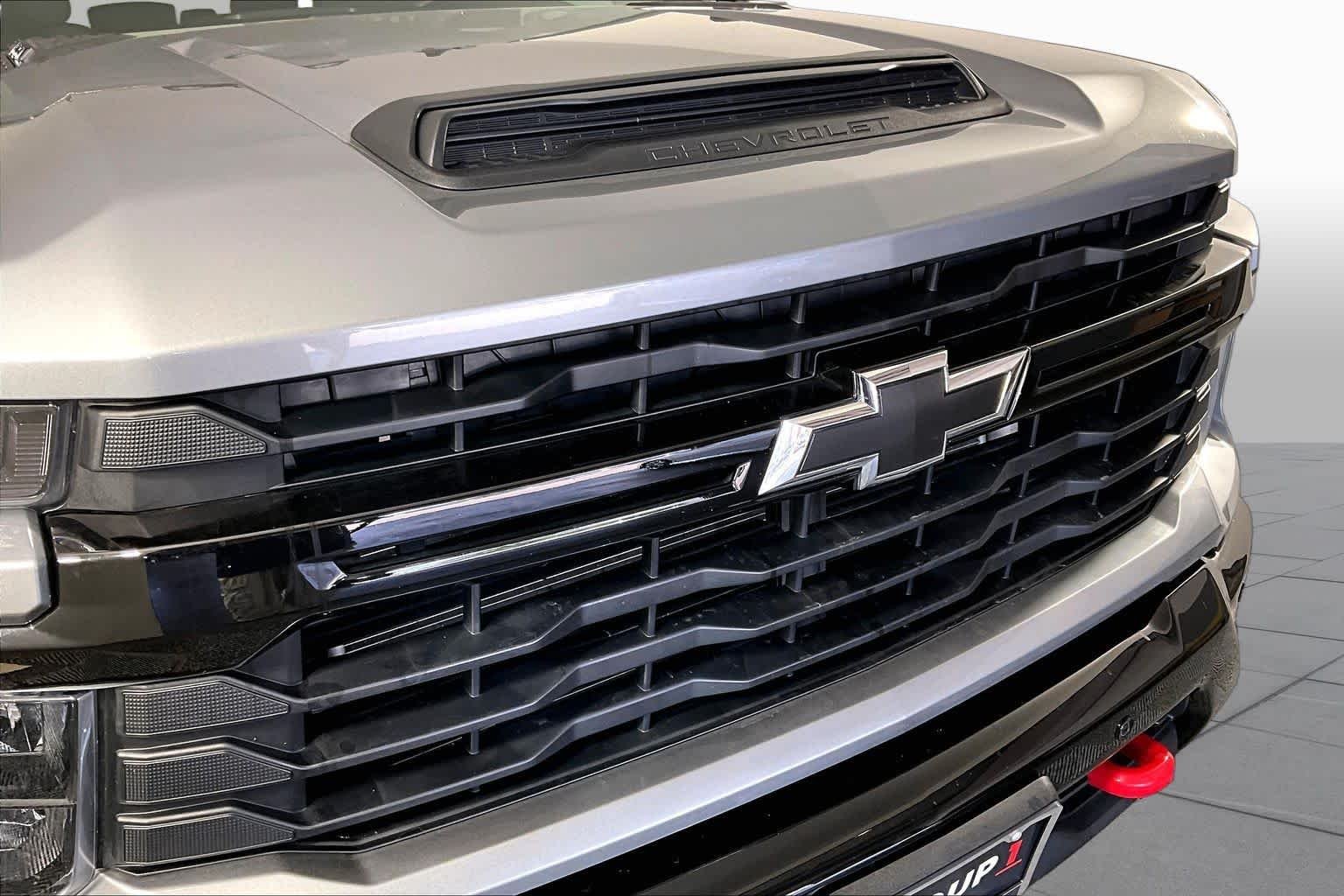 Certified Used 2025 Sterling Gray Metallic Chevrolet Custom image 27
