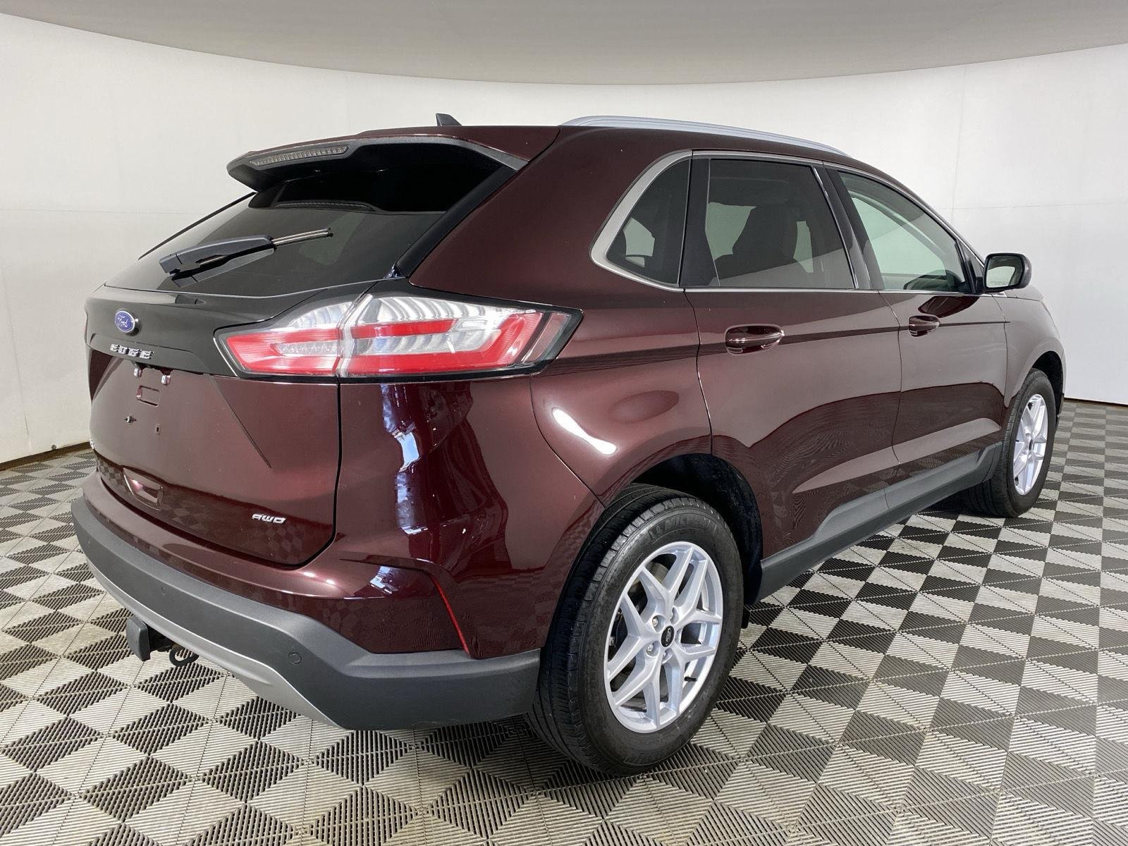 Used 2024 Burgundy Velvet Metallic Tinted Clearcoat Ford SEL image 10