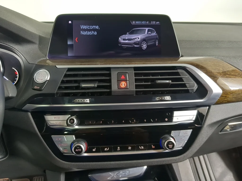 Used 2020 Black BMW xDrive30i image 27