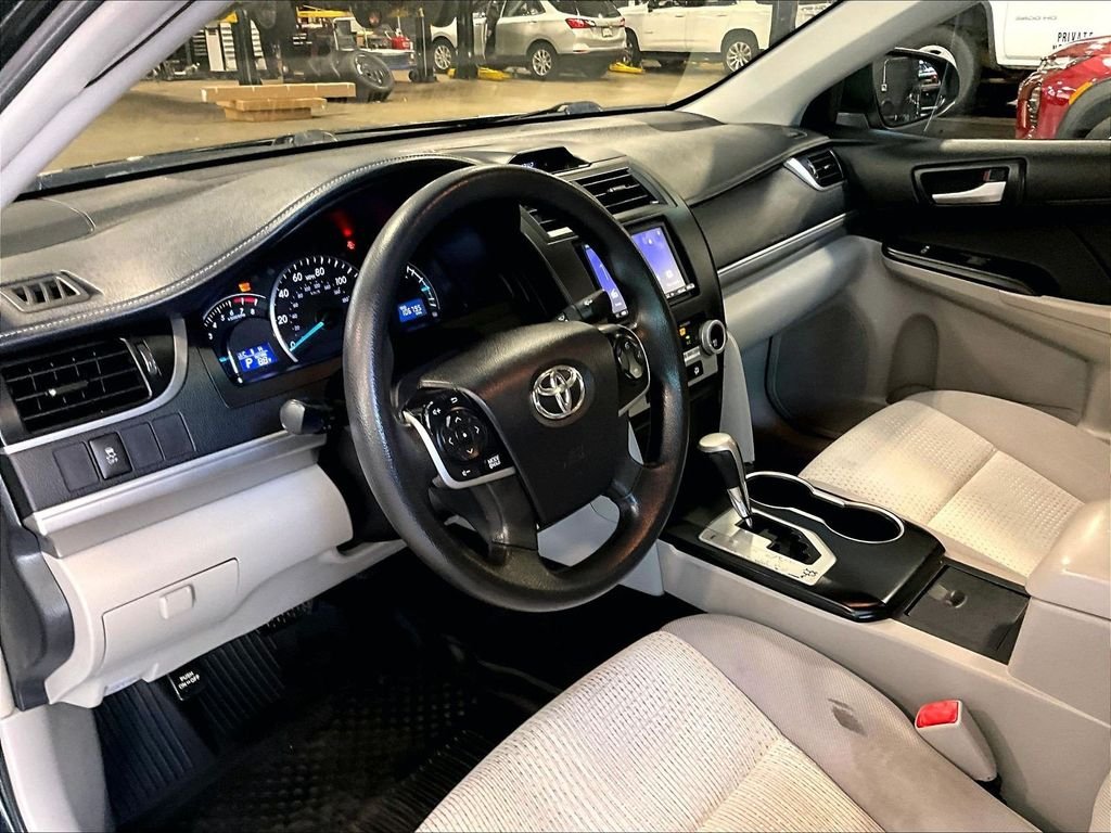 Used 2014 Gray Toyota LE image 8