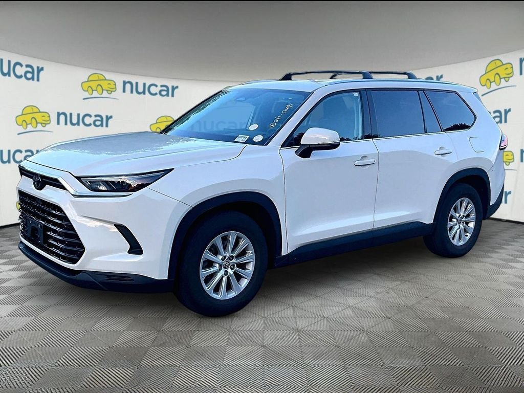 Used 2024 White Toyota XLE image 3