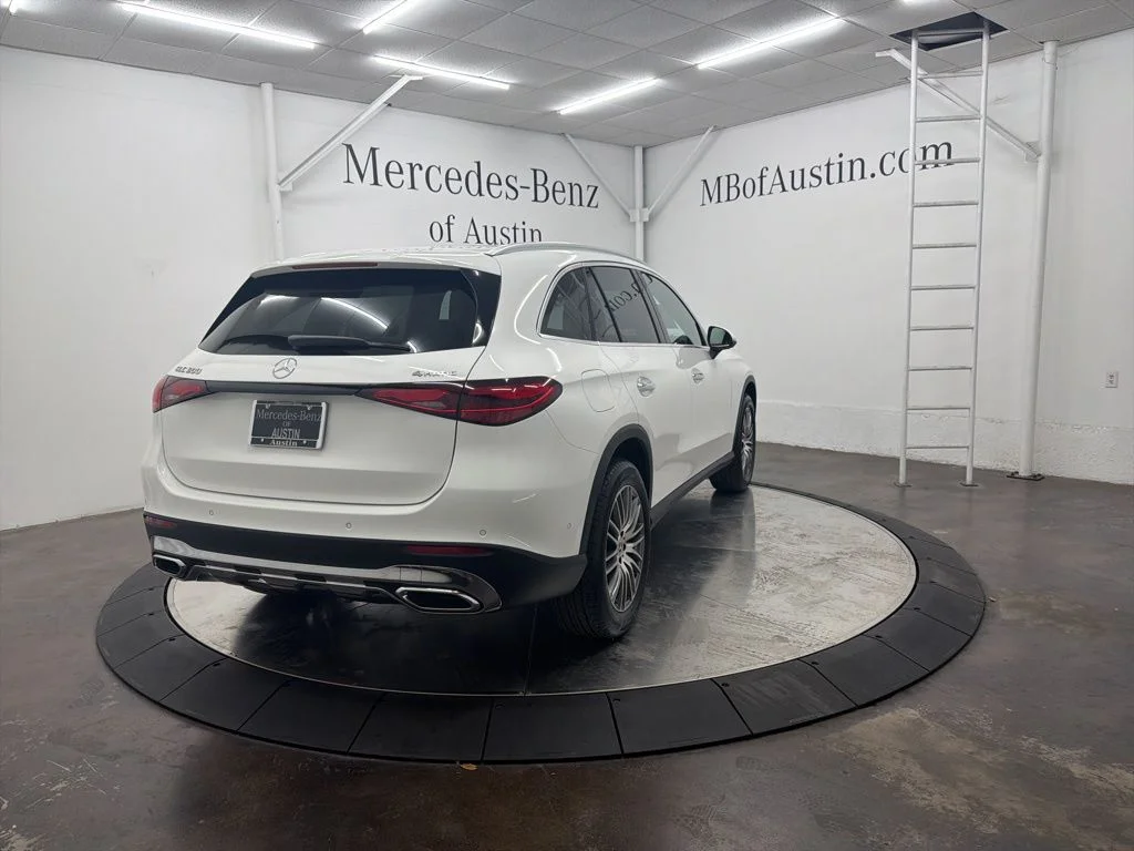 Used 2026 White Mercedes-Benz GLC 300 image 7