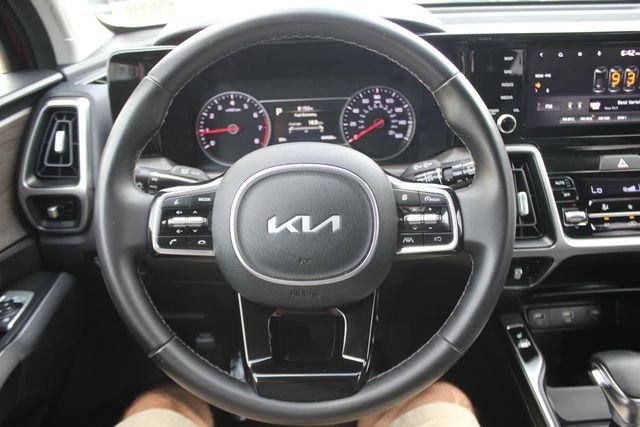 Used 2022 Red Kia S image 15