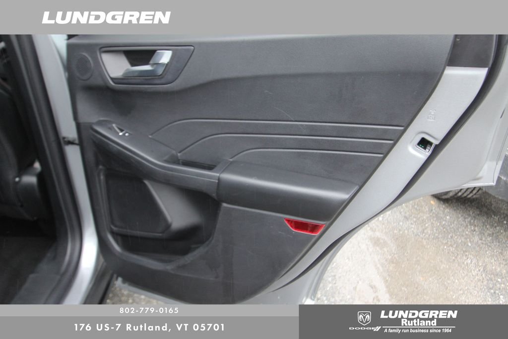Used 2022 Silver Ford SEL image 16