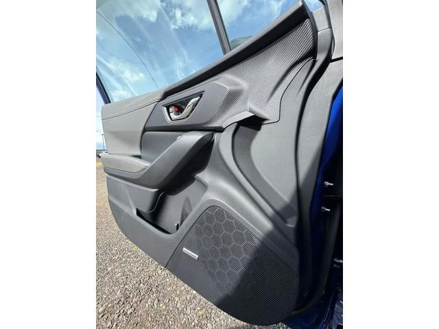 New 2026 SAPPHIRE BLUE PEARL Subaru Limited image 15