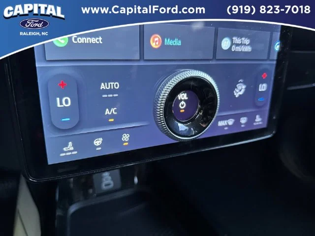 Used 2025 White Ford Premium image 29