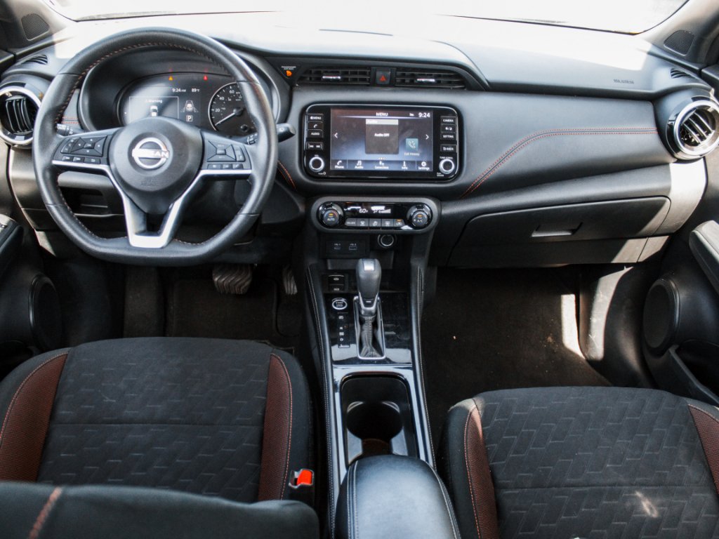Used 2024 Boulder Gray Pearl Nissan SR image 23