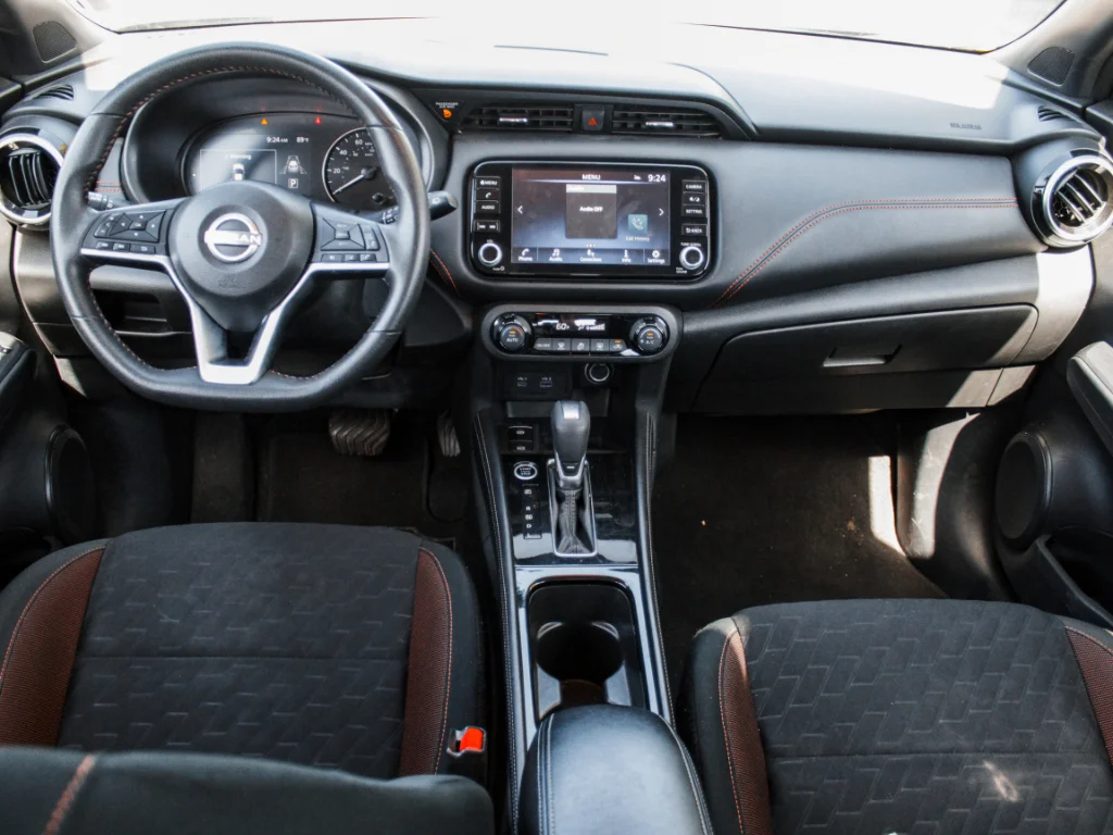 Used 2024 Boulder Gray Pearl Nissan SR image 23