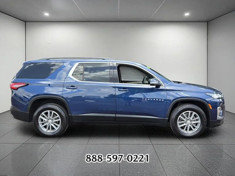 Used 2023 Blue Metallic CHEVROLET LT LEATHER image 6