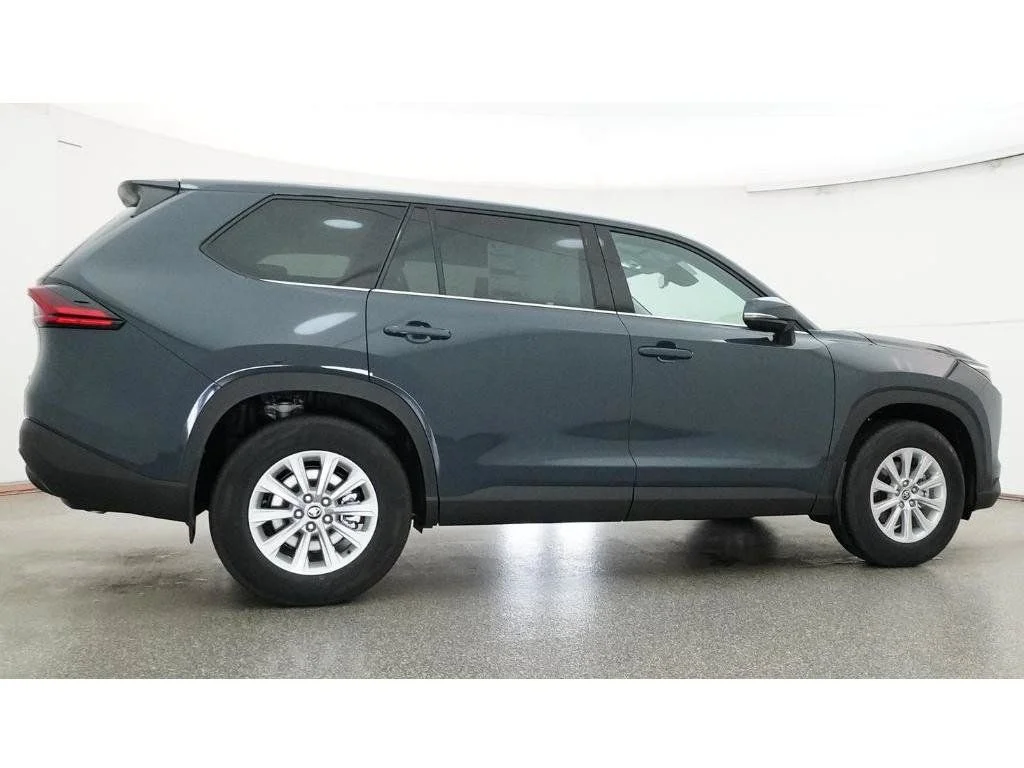 New 2026 White Toyota XLE image 33
