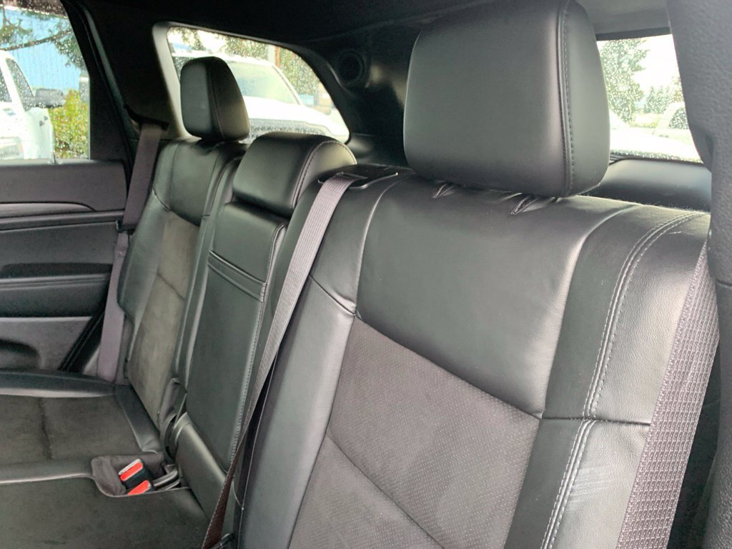 Used 2022 Red Jeep Laredo X image 26