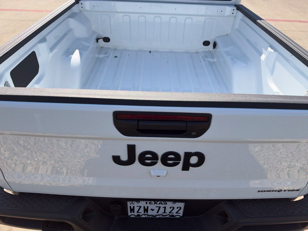 Used 2025 White Jeep High Tide image 6