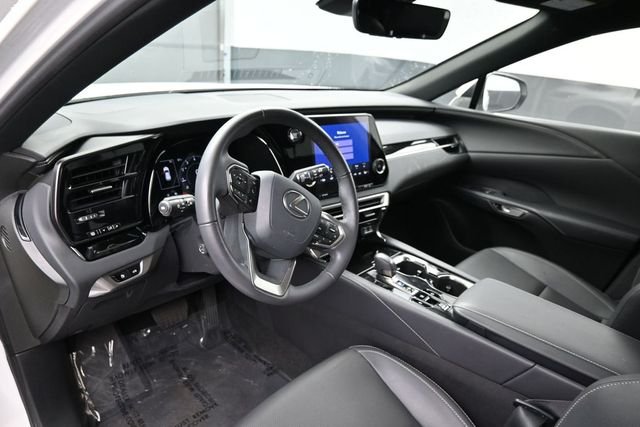 Used 2024 White Lexus 350 image 25