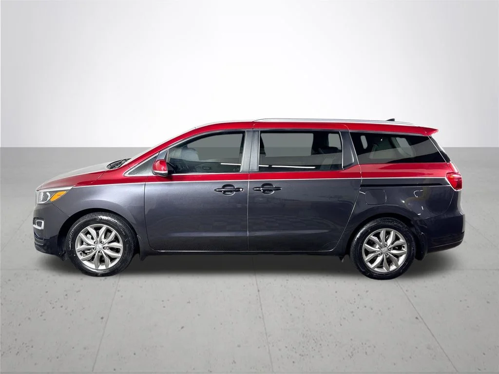 Used 2020 Gray Kia EX image 9