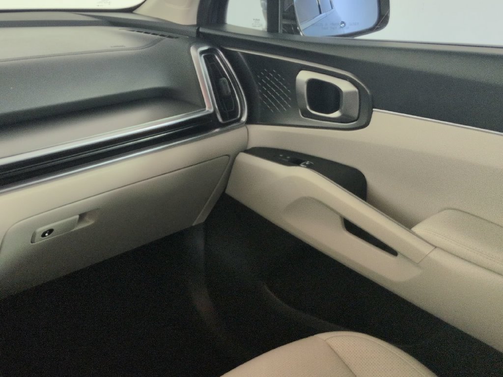 2025 Kia Sorento EX Hybrid - Photo 23