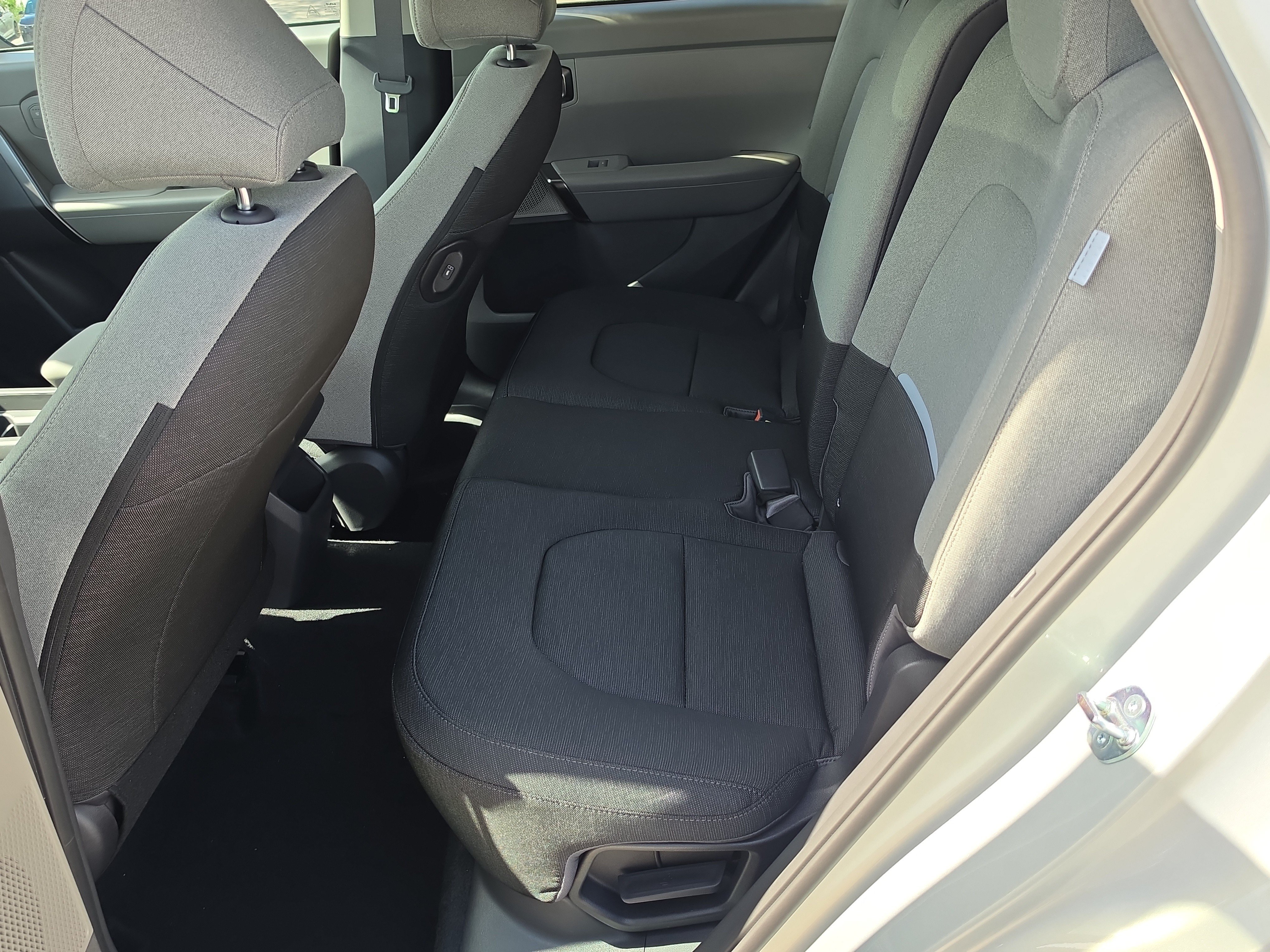 New 2027 Ivory Silver Kia LX image 16