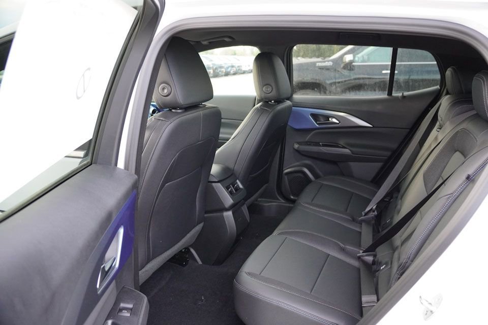 2026 Chevrolet Equinox EV 2LT - Photo 11