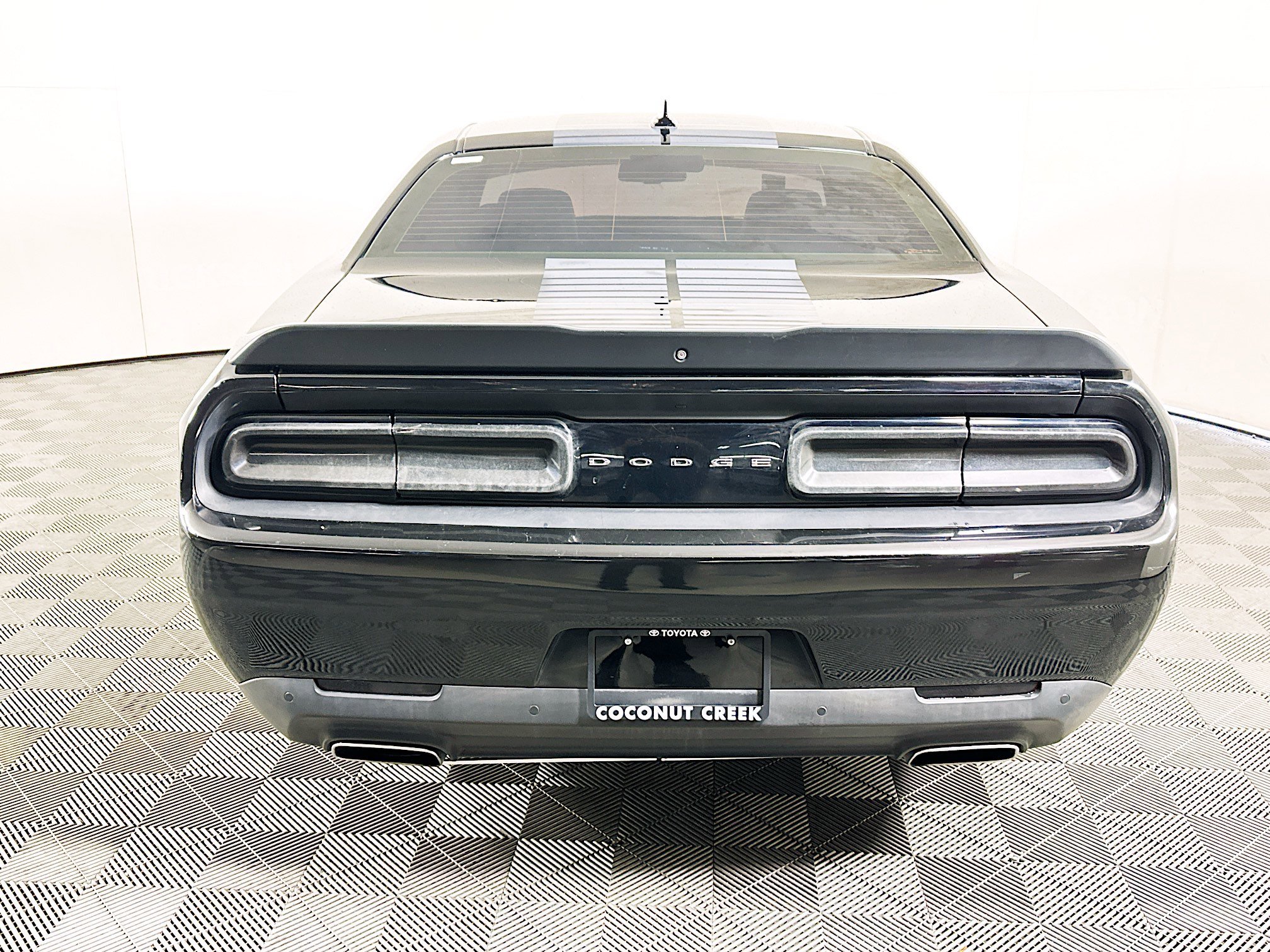 2018 Dodge Challenger thumbnail 6