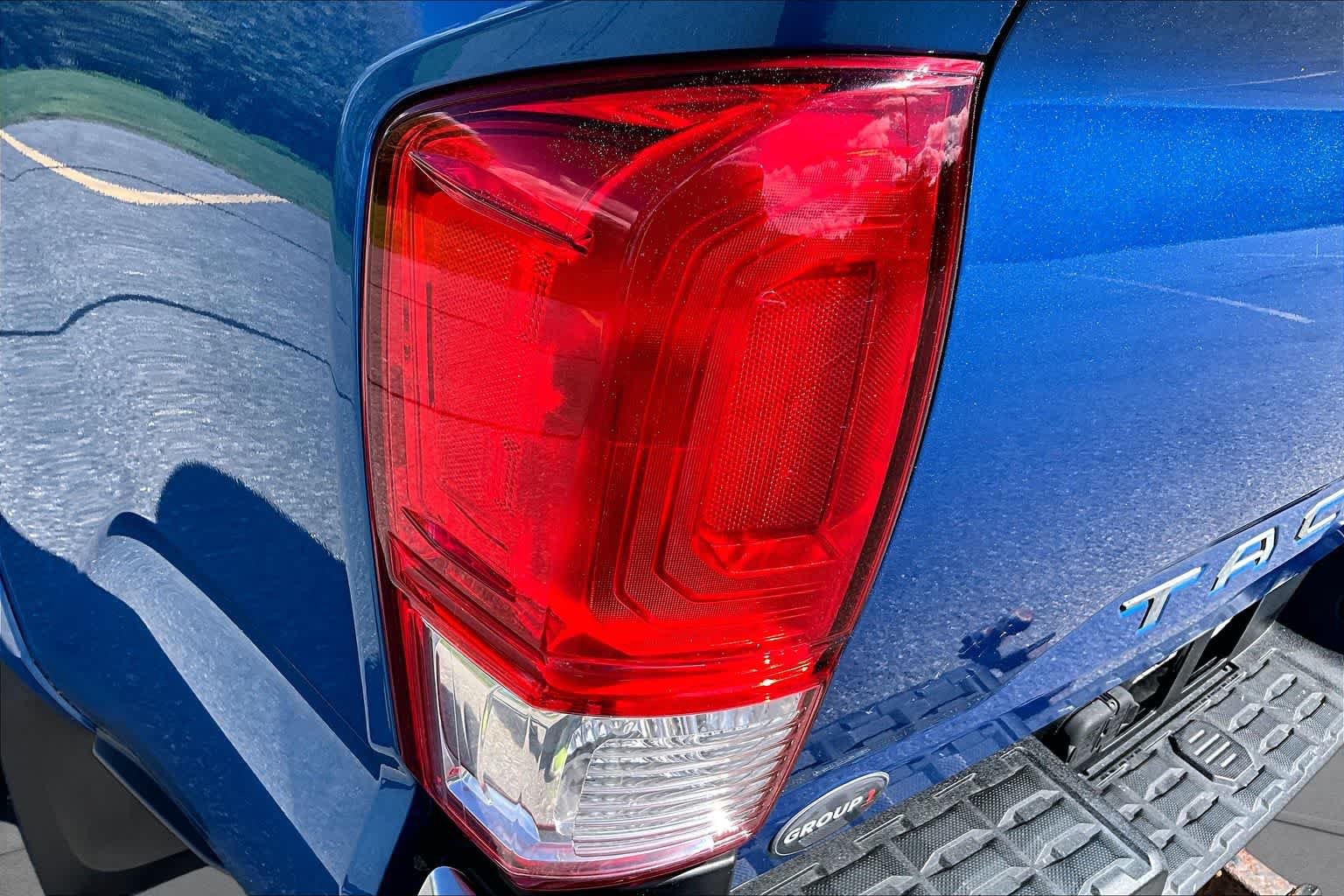 Used 2017 Blazing Blue Pearl Toyota SR5 image 27