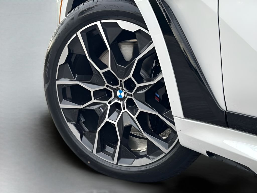 New 2027 Mineral White Metallic BMW xDrive40i image 26