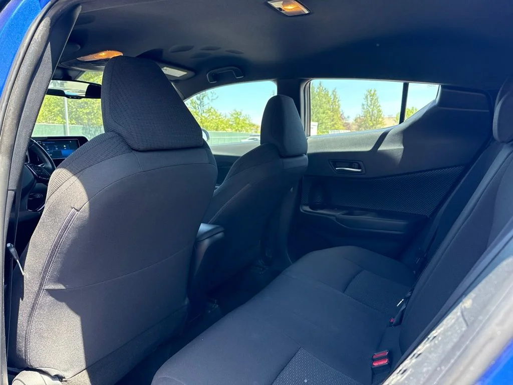 Used 2018 Blue Eclipse Metallic Toyota XLE Premium image 18