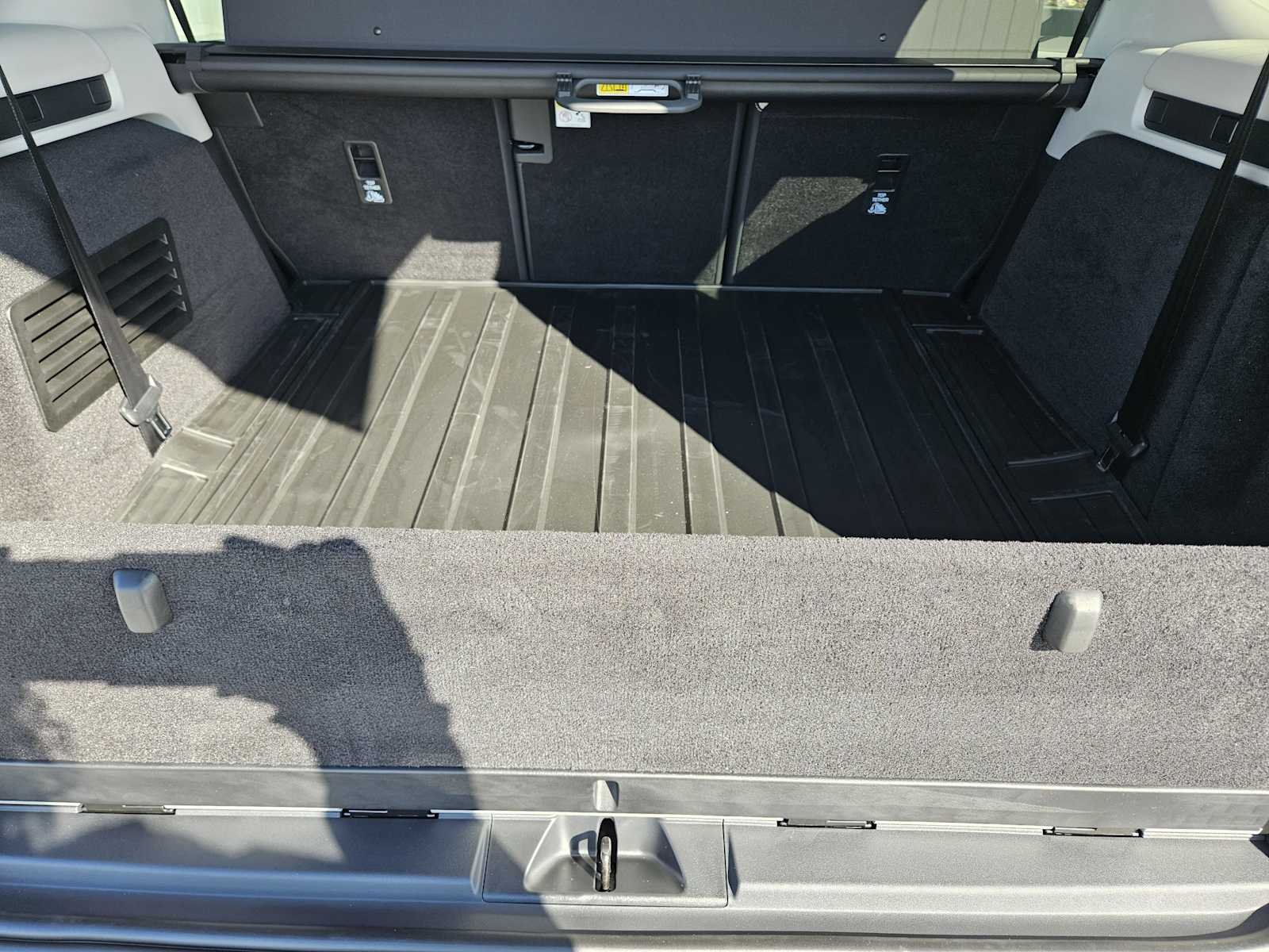 2026 Land Rover Discovery Gemini Edition - Photo 32