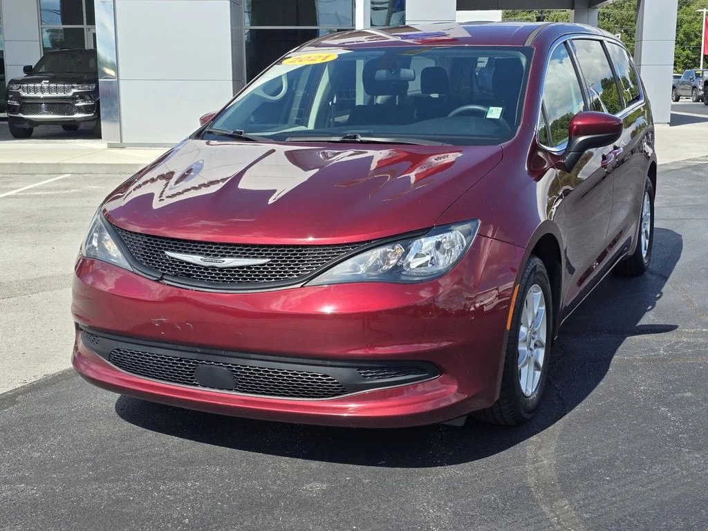 Used 2021 Velvet Red Pearlcoat Chrysler LX image 3