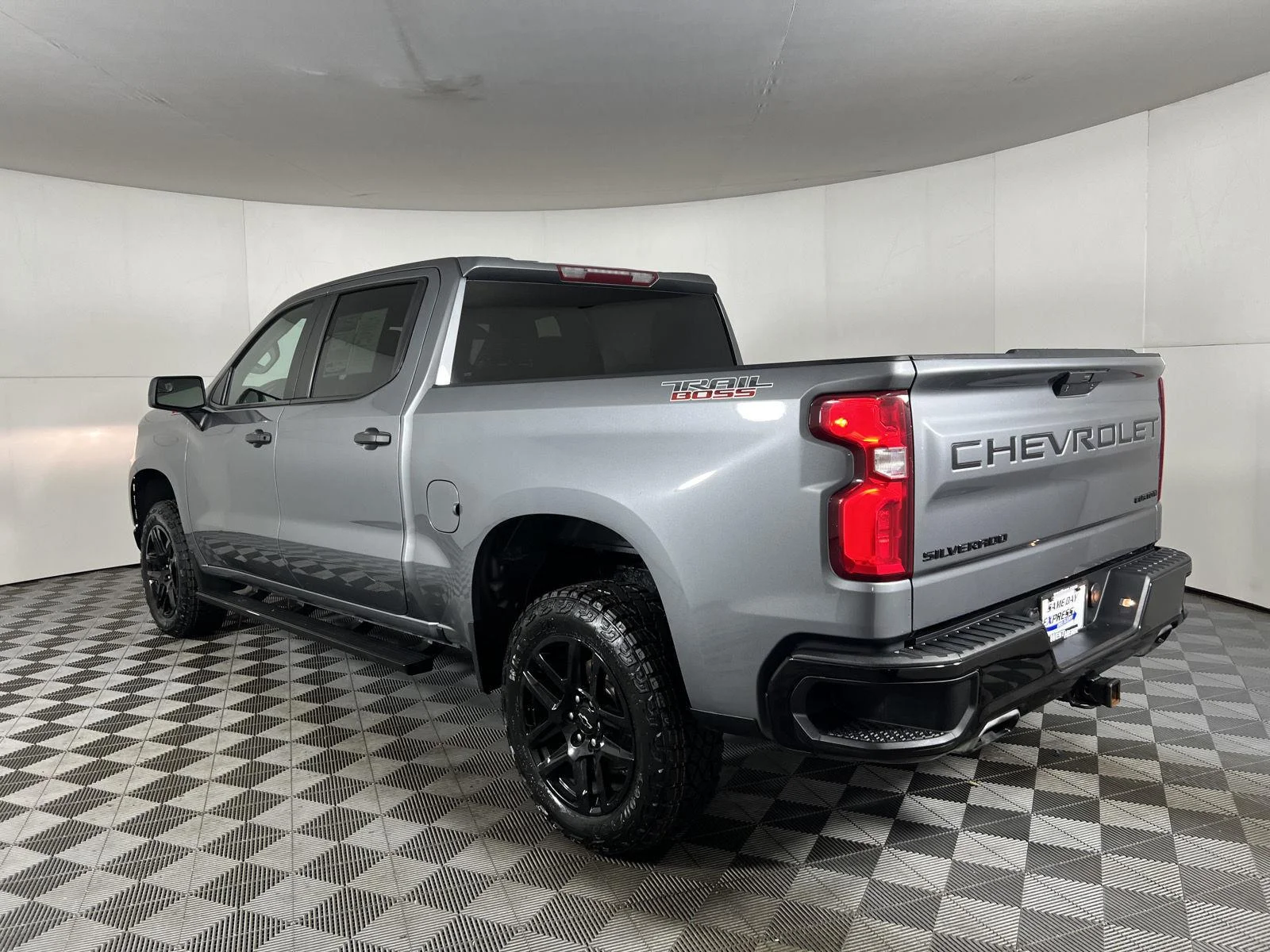 Used 2021 SATIN STEEL METALLIC Chevrolet Custom Trail Boss image 18