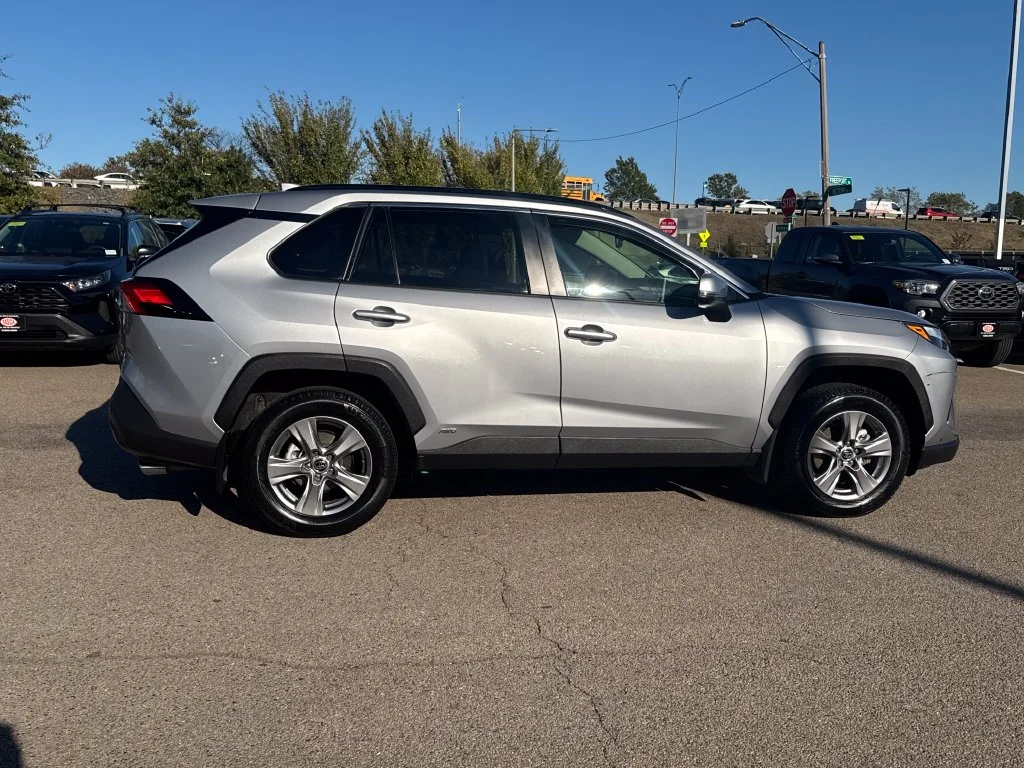 Used 2025 Silver Toyota XLE image 8