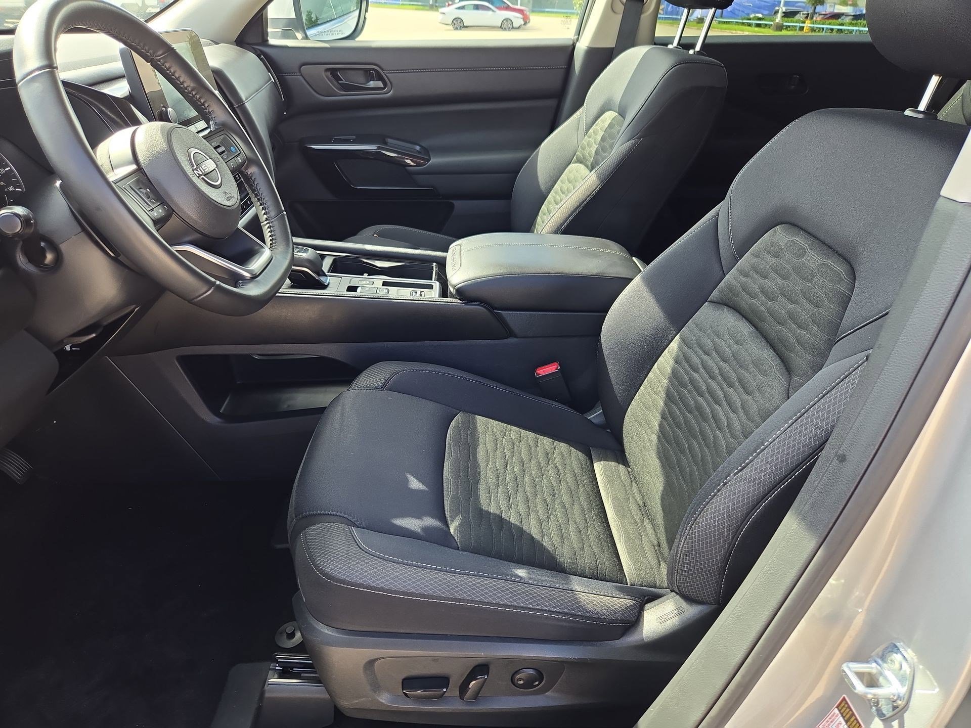 Used 2025 Brilliant Silver Metallic Nissan SV image 15