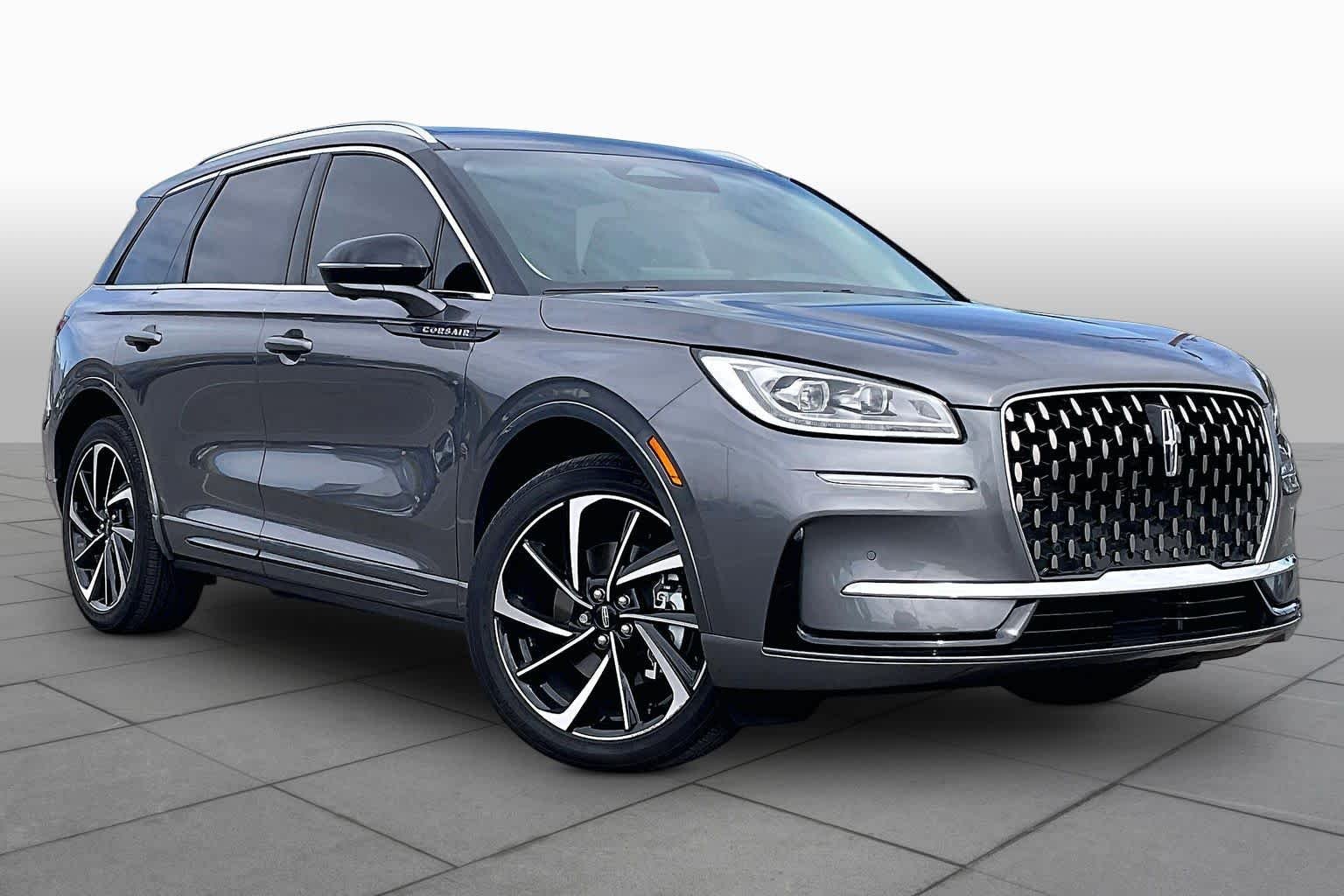 Used 2024 Asher Gray Metallic Clearcoat Lincoln Grand Touring image 3
