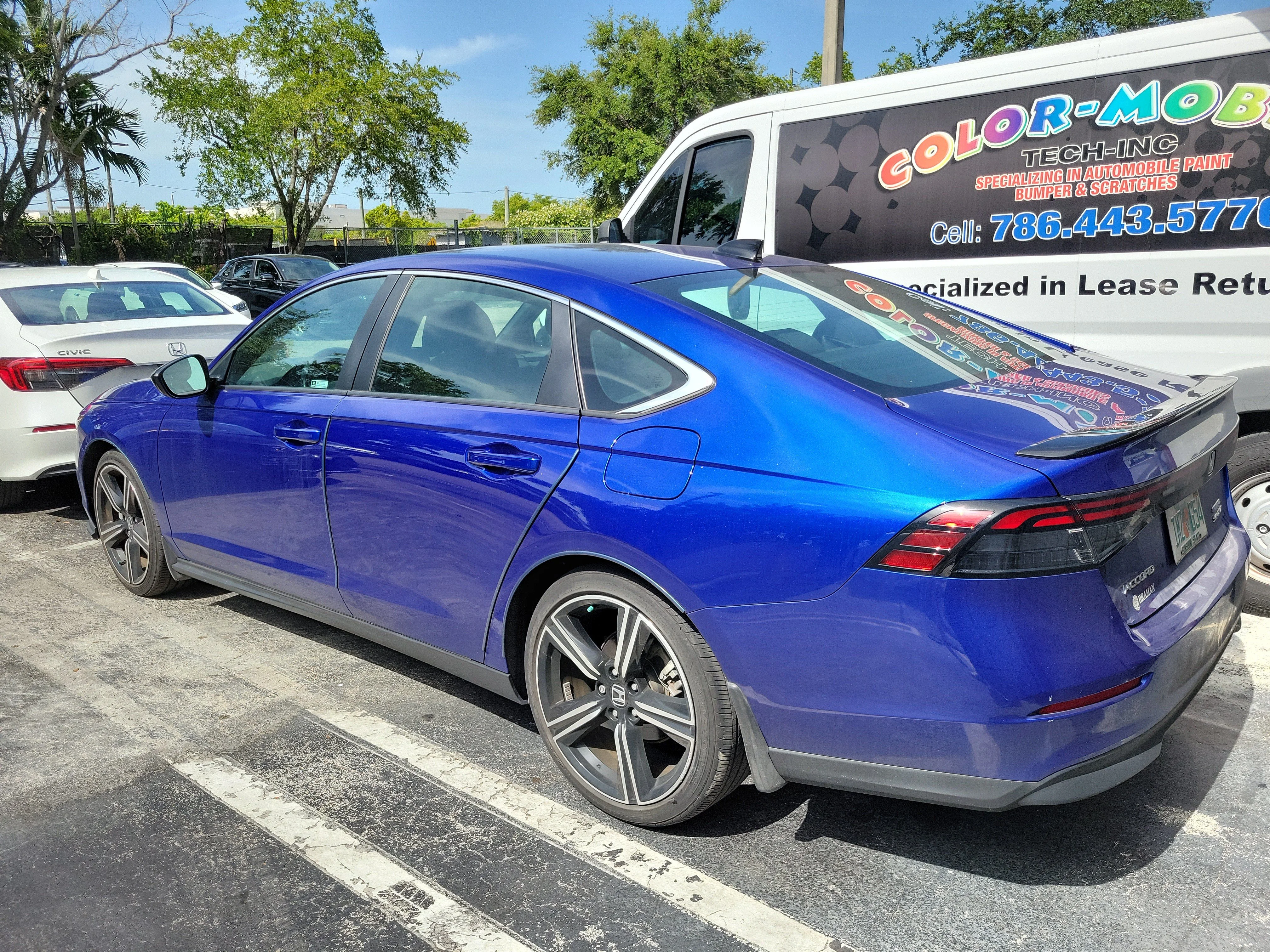 Used 2023 Canyon River Blue Metallic Honda Sport image 4