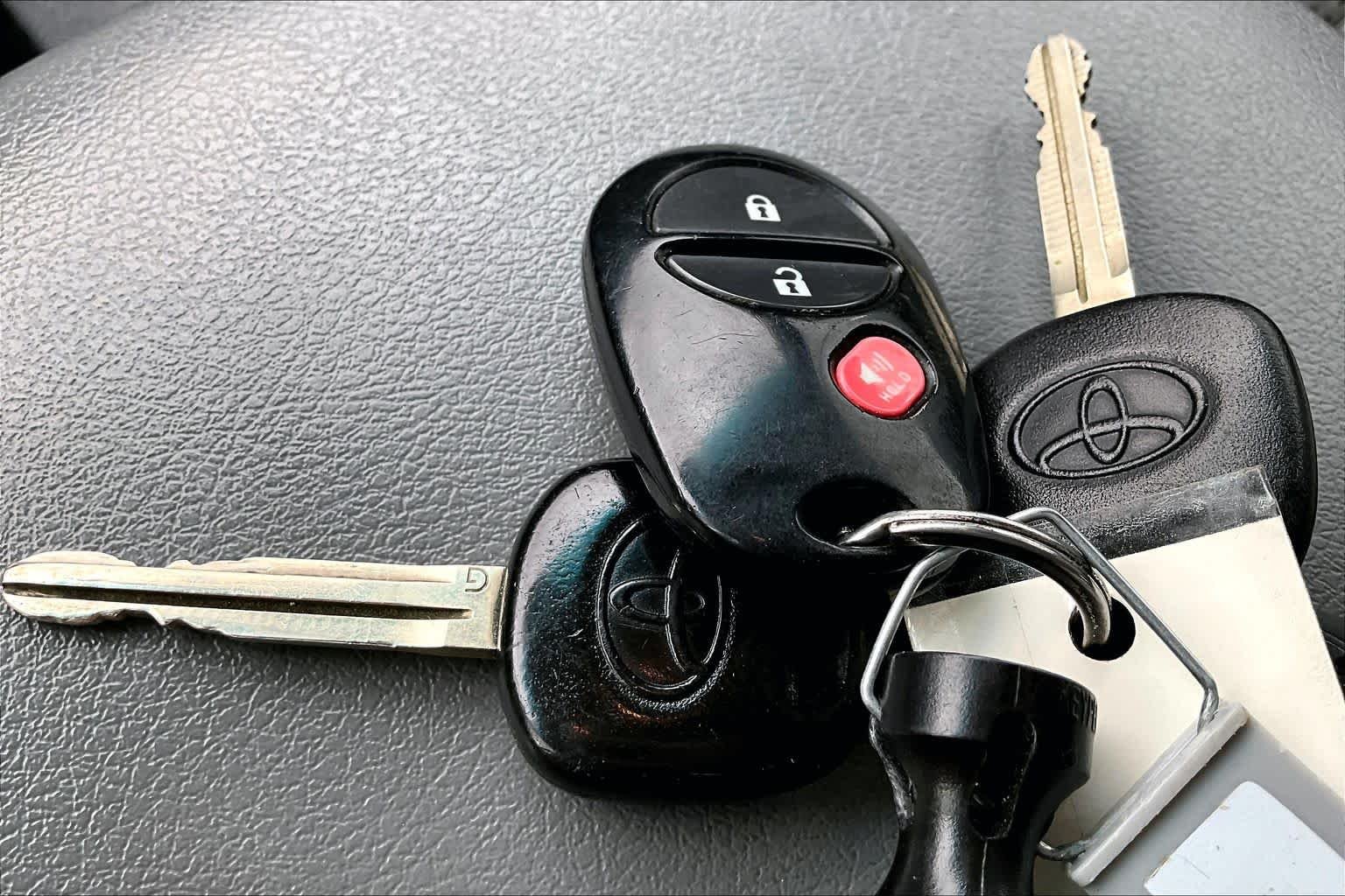 Used 2012 Magnetic Gray Metallic Toyota  image 13