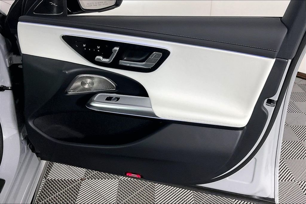 2026 Mercedes-Benz E-Class E350 - Photo 16