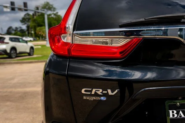 Used 2018 Black Honda Touring image 16