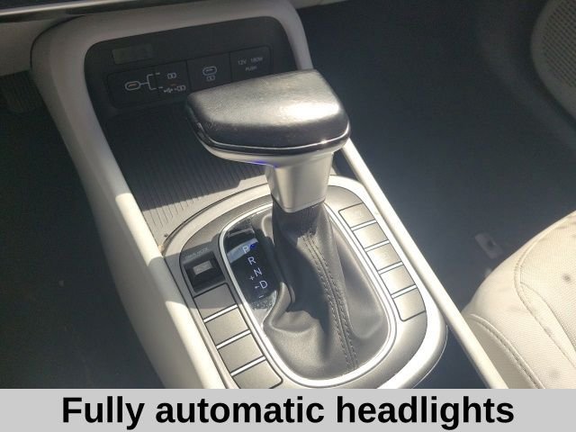 Used 2025 Yellow Hyundai SEL image 7