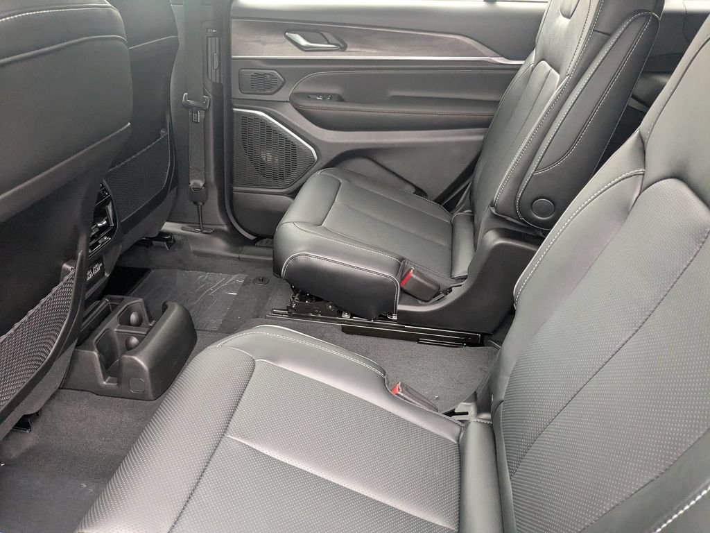 2025 Jeep Grand Cherokee L Overland - Photo 15