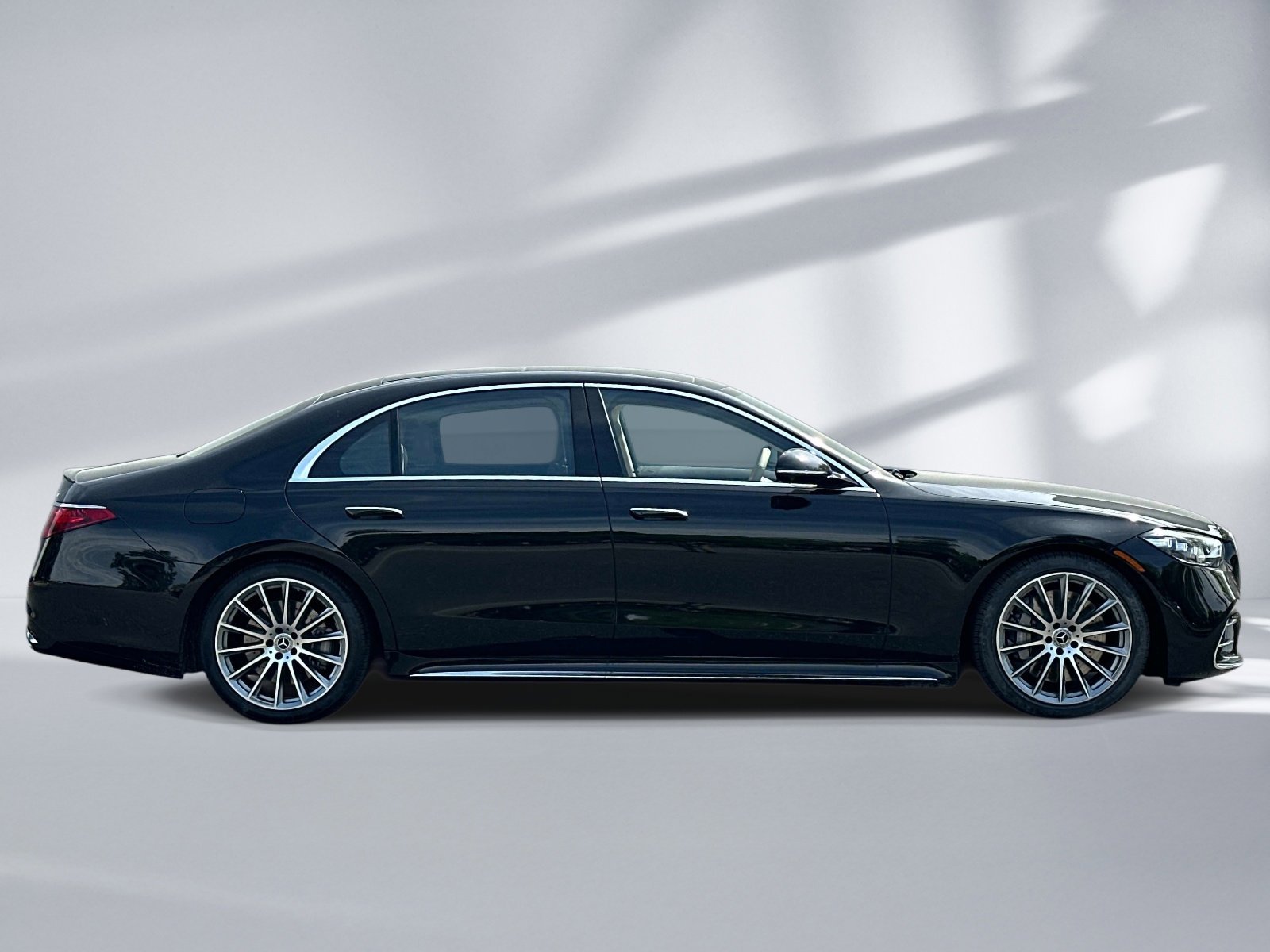 Certified Used 2023 Obsidian Black Mercedes-Benz S 580 image 5
