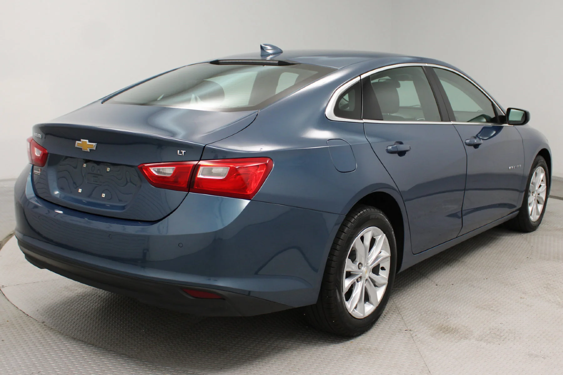 Used 2024 Lakeshore Blue Metallic Chevrolet 4dr Sdn 1LT image 36