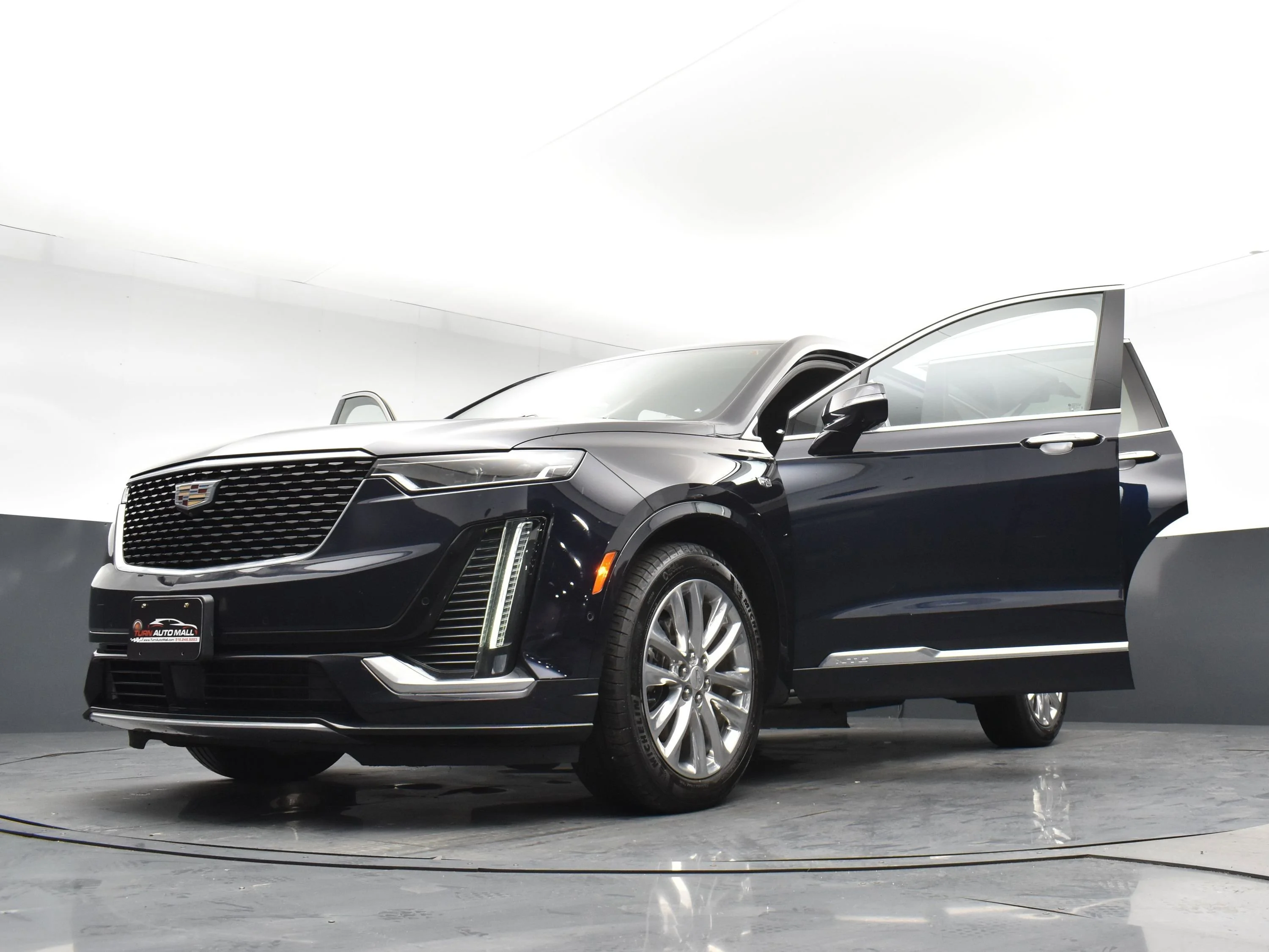 Used 2021 Dark Moon Blue Metallic Cadillac Premium Luxury image 35