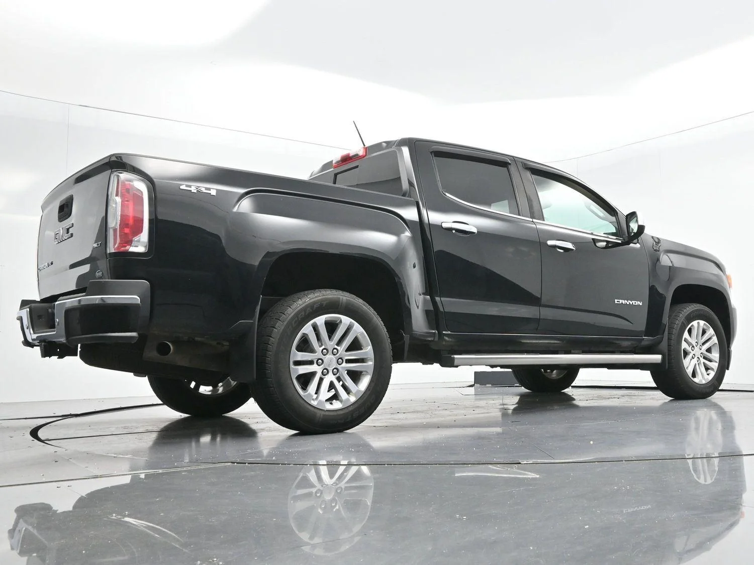 Used 2019 Onyx Black GMC 4WD SLT image 54