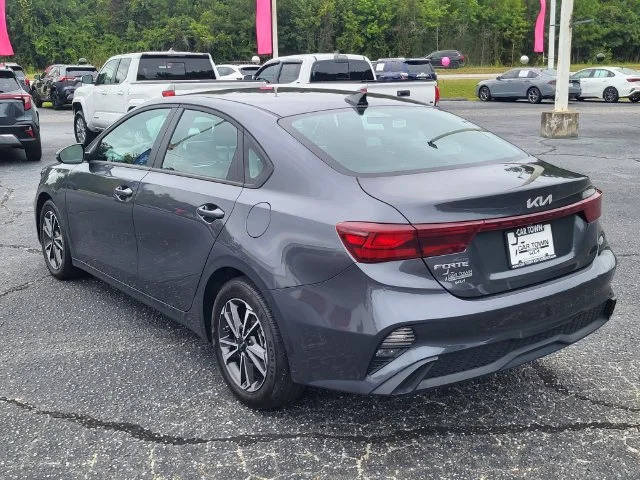 Used 2024 Gray Kia LXS image 5