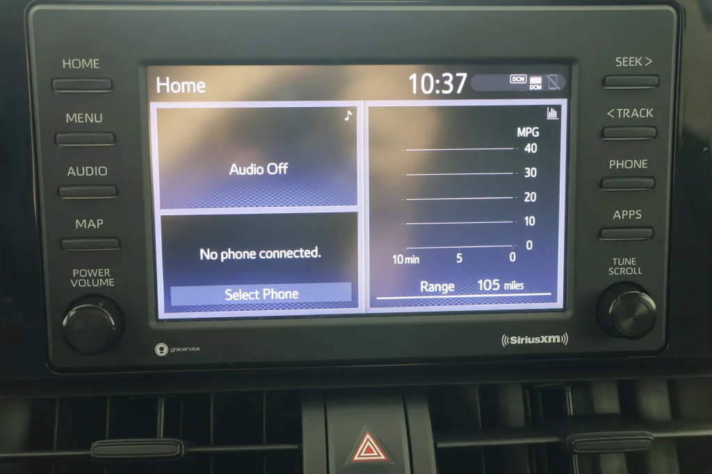 Used 2022 Pearl Toyota LE image 14