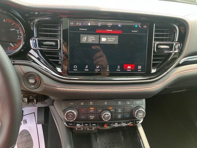 New 2026 Diamond Black Clear-Coat Exterior Paint Dodge GT Premium HEMI V8 image 16