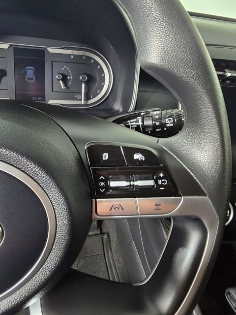 Used 2023 White Pearl Hyundai SEL image 21